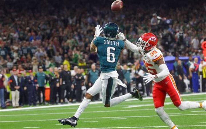 Does DeVonta Smith's Receiving Yards Per Game Reflect His Growing NFL Stardom? - SarkariResult