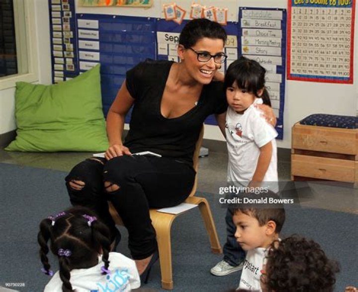 How Did Nelly Furtado Embrace Motherhood and Manage Her Family Life? - SarkariResult