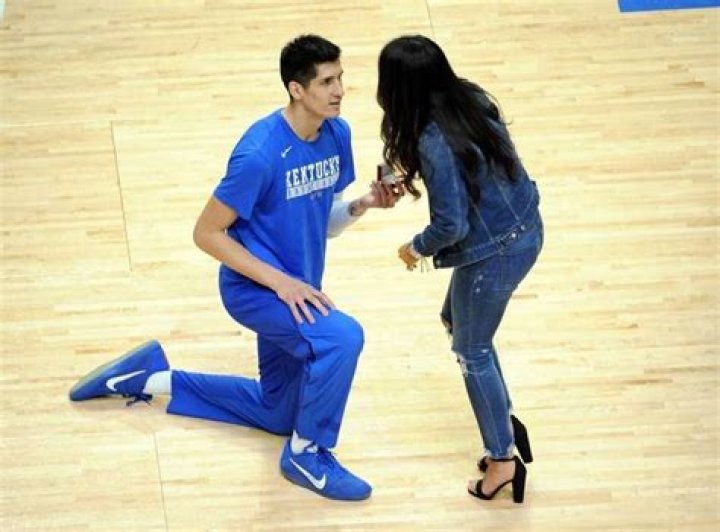 Keely Potts: Exploring Everything About Derek Willis's Wife - SarkariResult