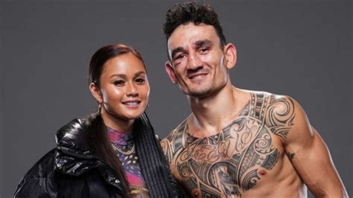 Max Holloway Net Worth: Details About Income, Cars, Wife, Assets, Career - SarkariResult