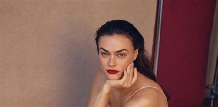 Myla Dalbesio Height, Weight, Body Measurements, Bra Size, Shoe Size