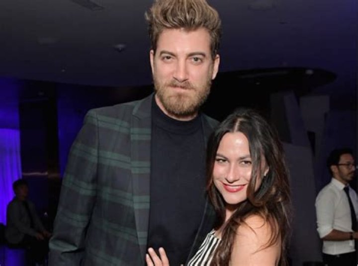 Rhett James McLaughlin Married, Wife, Children, Net Worth, Height, Age, Wiki, Bio
