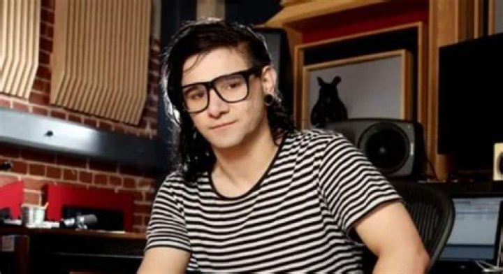 Skrillex Height, Weight, Body Measurements, Shoe Size