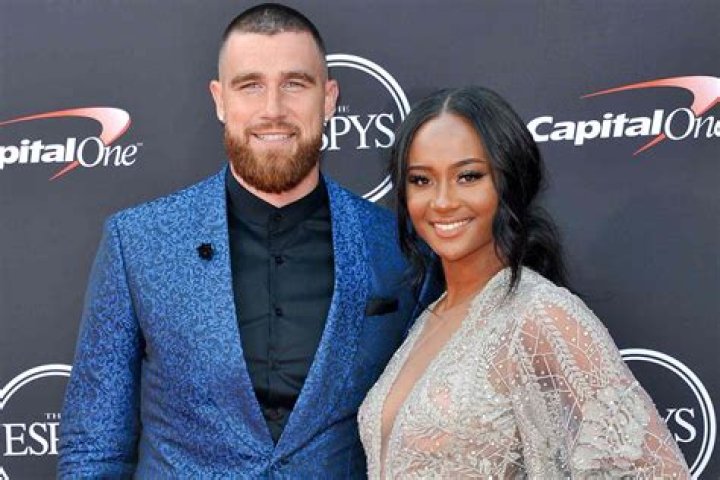 What Is the Net Worth of Chris Fleming? Who Is His Girlfriend?
