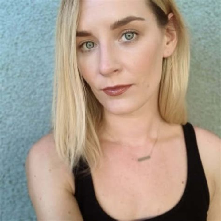 Whitney Simmons Net Worth: Details About Car, Career, YouTube, Income - SarkariResult