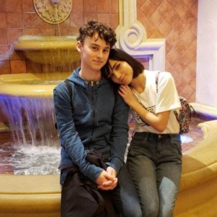 Wyatt Oleff Dating, Girlfriend, Net Worth, Movies, Facts, Wiki-Bio